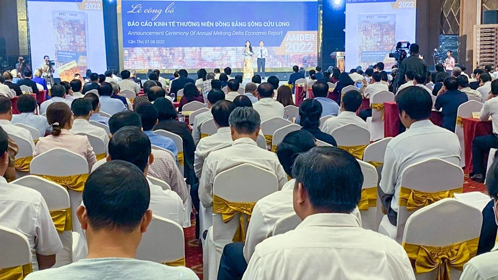 Quang cảnh Lễ Công bố Báo cáo Kinh tế Thường niên ĐBSCL năm 2022. Ảnh: GIA TUỆ