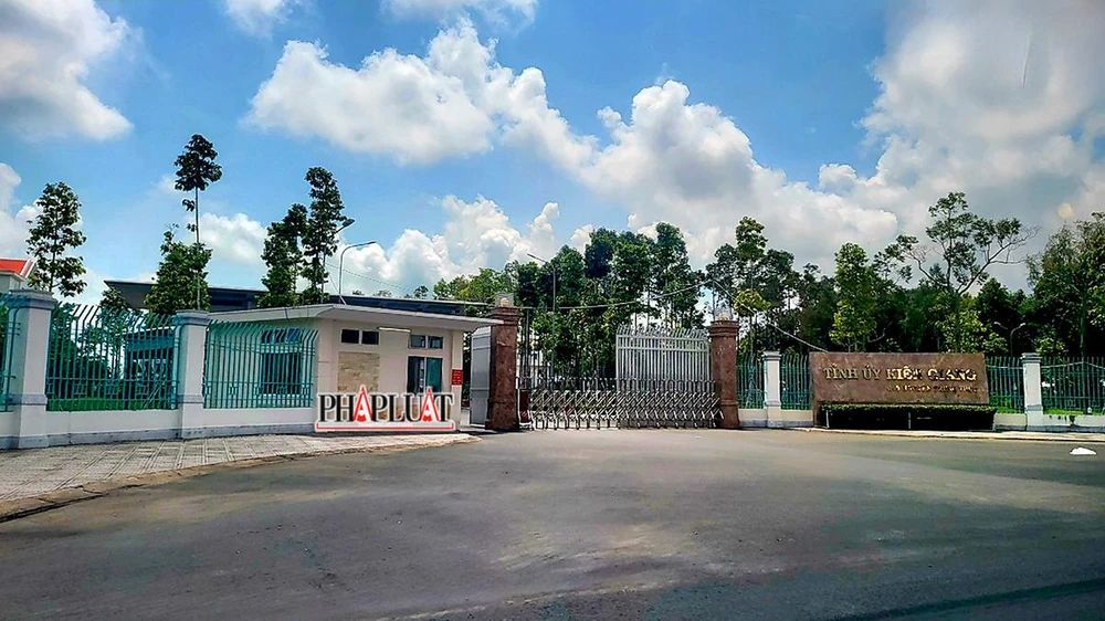 Qua xem xét kết quả giám sát, UBKT Trung ương nhận thấy Ban Thường vụ Tỉnh ủy và các đồng chí Thường trực Tỉnh ủy Kiên Giang đã có một số vi phạm, khuyết điểm trong ban hành và tổ chức thực hiện Quy chế làm việc. Ảnh: CHÂU ANH