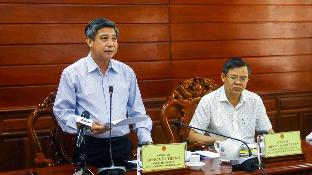Ông Đồng Văn Thanh, Chủ tịch UBND tỉnh Hậu Giang phát biểu tại buổi làm việc. Ảnh: PHƯỚC OANH