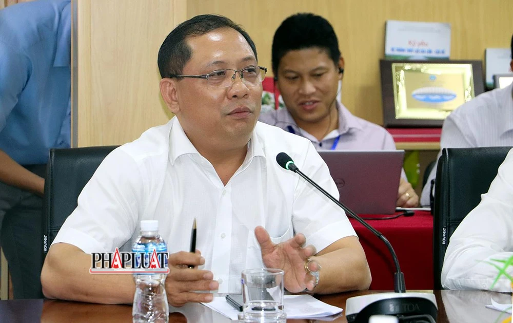 Ông Trần Chí Hùng, Giám đốc Sở NN&amp;PTNT tỉnh Hậu Giang cho biết cơ giới hóa ở ĐBSCL đang “đồng bộ nhưng không đồng loạt”. Ảnh: CHÂU ANH