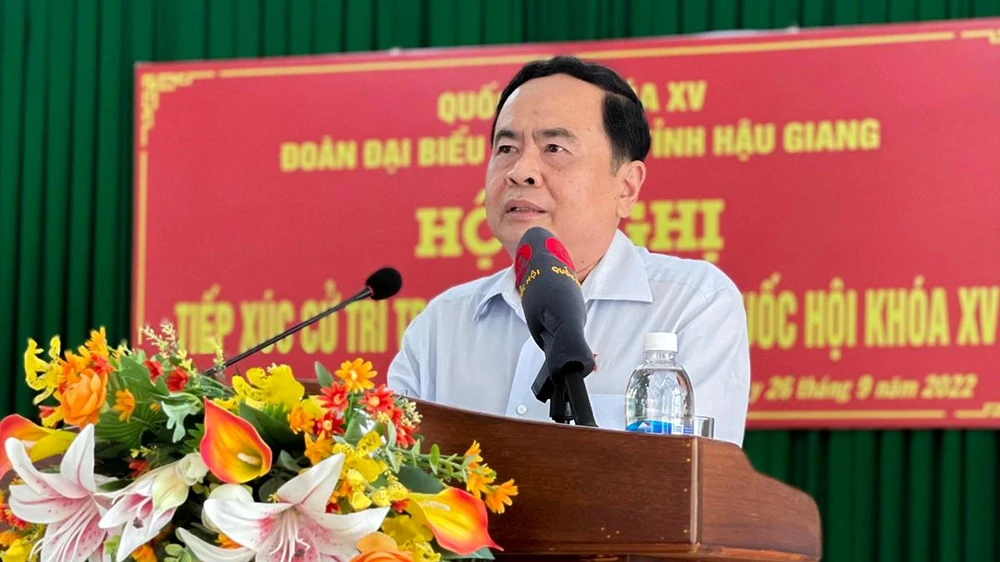 Ông Trần Thanh Mẫn, Phó Chủ tịch Thường trực QH, phát biểu tại buổi tiếp xúc cử tri ở TP Vị Thanh. Ảnh: VŨ CHÂU