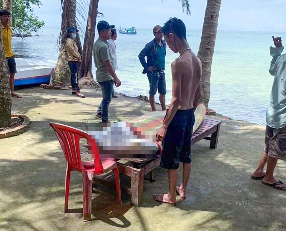 Một ngày sau khi mất tích, thi thể anh L được tìm thấy cách nơi mất tích khoảng 300 m. Ảnh HT Một ngày sau khi mất tích, thi thể anh L được tìm thấy cách nơi mất tích khoảng 300 m. Ảnh HT