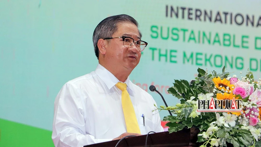 Ông Trần Việt Trường, Chủ tịch UBND TP Cần Thơ, cho biết TP đã tập trung năm định hướng để đẩy mạnh vai trò là trung tâm động lực khoa học công nghệ và liên kết, sản xuất, chế biến - tiêu thụ sản phẩm nông nghiệp vùng ĐBSCL. Ảnh: CHÂU ANH