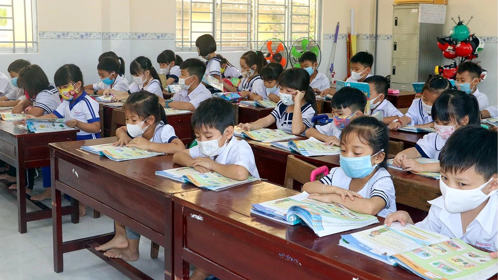 Giám đốc Sở GD&amp;ĐT tỉnh Hậu Giang khẳng định không dạy thêm đối với học sinh Tiểu học trừ trường hợp học môn nghệ thuật, năng khiếu... Ảnh: CHÂU ANH