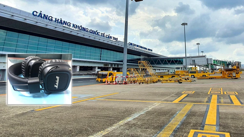 Trên chuyến bay từ TP Hà Nội đến TP Cần Thơ, anh NVT đã lấy lấy một tai nghe nhãn hiệu Marshall (đã qua sử dụng) tại khay hành lý của hành khách khác bỏ quên. Ảnh: CHÂU ANH