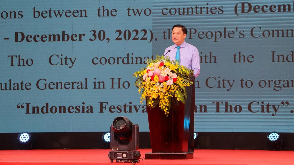 Ông Dương Tấn Hiển, Phó Chủ tịch Thường trực UBND TP Cần Thơ cho rằng “Ngày Indonesia tại Cần Thơ" là cơ hội để doanh nghiệp giao lưu, kết nối, giới thiệu sản phẩm và mở rộng thị trường. Ảnh: CHÂU ANH