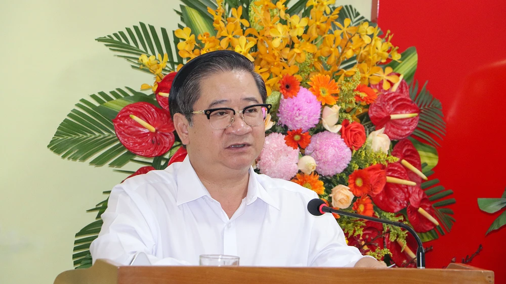 Chủ tịch UBND TP Cần Thơ đề nghị, Sở GTVT TP thực hiện tốt công tác phòng chống tham nhũng trong công tác đăng kiểm. Ảnh: CHÂU ANH