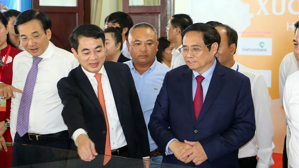 Năm 2022, tỉnh Hậu Giang đã tổ chức thành công Hội nghị xúc tiến đầu tư của tỉnh với sự tham gia của Thủ tướng Chính phủ Phạm Minh Chính và hàng trăm doanh nghiệp. Ảnh: CHÂU ANH Năm 2022, tỉnh Hậu Giang đã tổ chức thành công Hội nghị xúc tiến đầu tư của tỉnh với sự tham gia của Thủ tướng Chính phủ Phạm Minh Chính và hàng trăm doanh nghiệp. Ảnh: CHÂU ANH