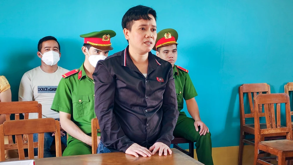 Bị cáo Phạm Thị Bé Sáu tại tòa. Ảnh: VĂN VŨ