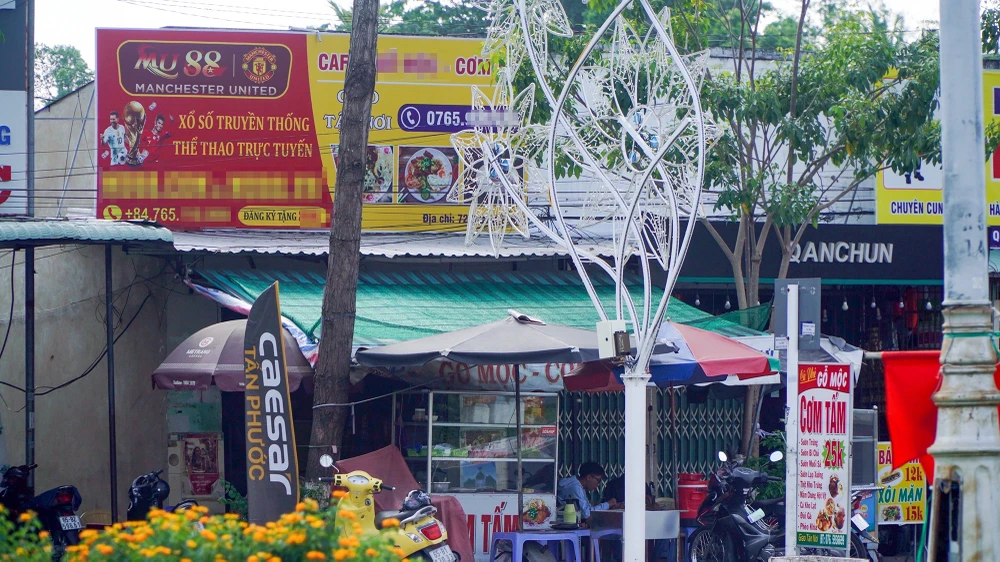 Sở VH-TT&amp;DL TP Cần Thơ, xác định đây là những website tổ chức cá cược, không được phép quảng cáo theo quy định của pháp luật. Ảnh: CHÍ THIỆN