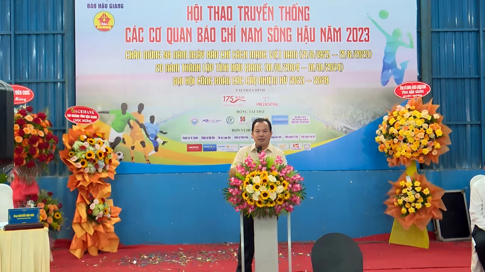 Ông Nguyễn Văn Hòa, Phó Chủ tịch UBND tỉnh Hậu Giang bày tỏ địa phương luôn tạo điều kiện và rất cần sự đồng hành tích cực của các cơ quan báo chí trong và ngoài tỉnh. Ảnh: BT