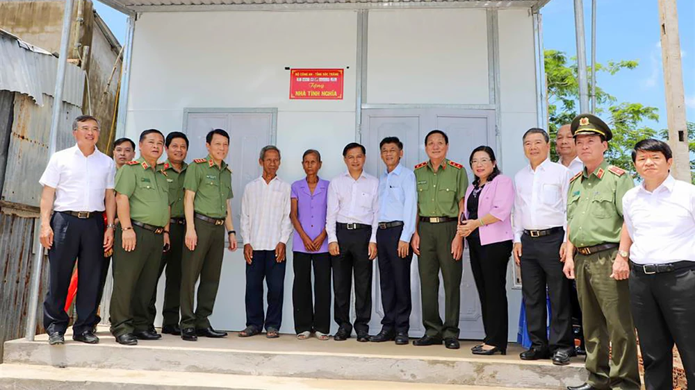 Mẫu nhà xây dựng tại tỉnh Sóc Trăng được Bộ Công an phê duyệt trên cơ sở mẫu thiết kế cơ bản đã thống nhất với Bộ Xây dựng và Sở Xây dựng tỉnh Sóc Trăng. Ảnh: CAST