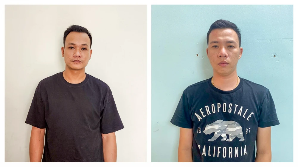 Hai đối tượng Lê Nhật Cường và Võ Văn Quý bị tạm giữ hình sự để tiếp tục điều tra hành vi tổ chức sử dụng trái phép chất ma túy. Ảnh: VĂN VŨ