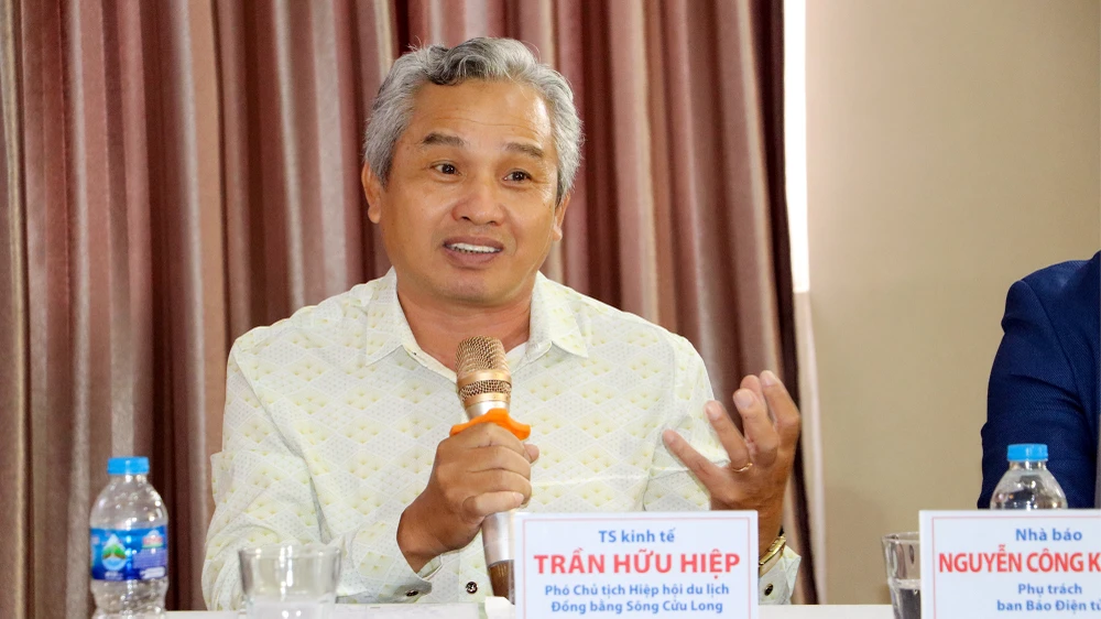 Khai thác cát sông 2