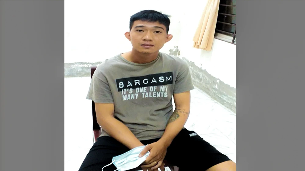 Chơi game thua hết tiền, cướp giật túi xách của quản lý tiệm