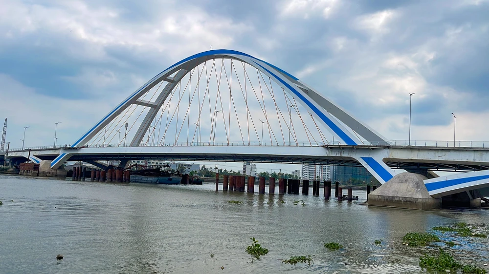 Cầu Trần Hoàng Na Cần Thơ