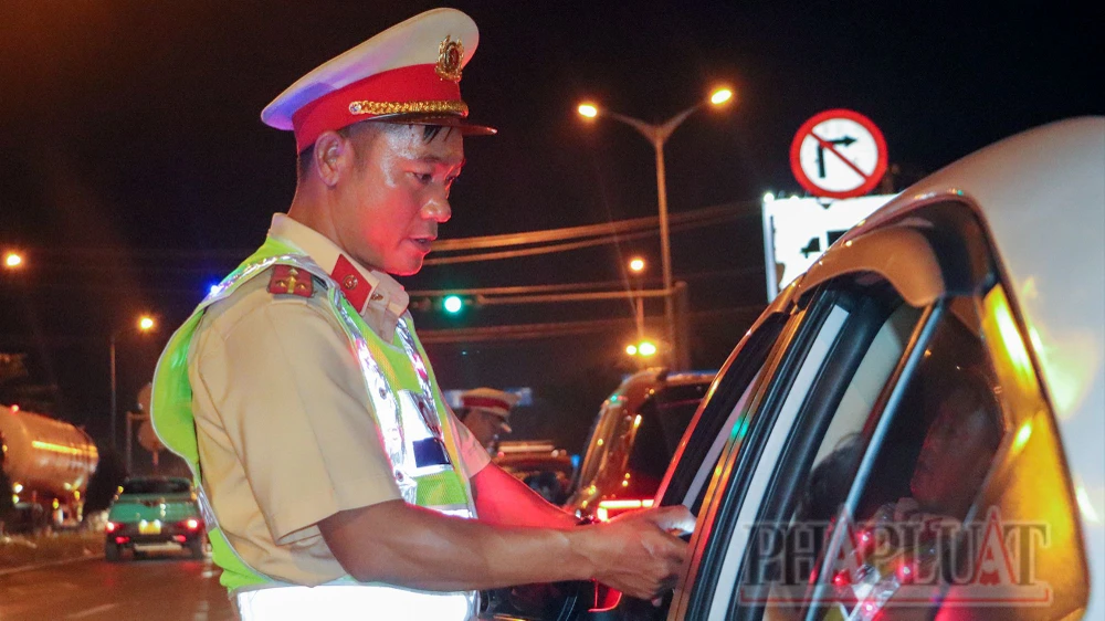 CSGT TP Cần Thơ xử lý vi phạm giao thông không có ngoại lệ