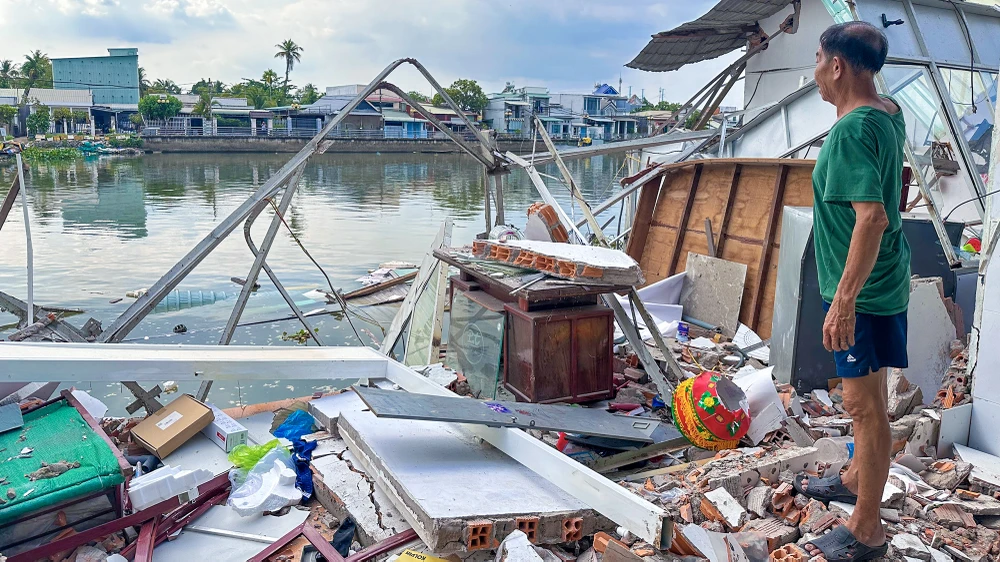Kè chống sạt lở sông Ô Môn, Cần Thơ