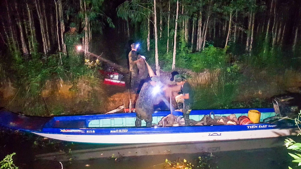 Kiên Giang: Cháy rừng tràm ở huyện Giang Thành