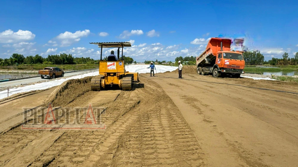 Phải quyết liệt thi công bù đắp tiến độ của cao tốc Cần Thơ - Cà Mau