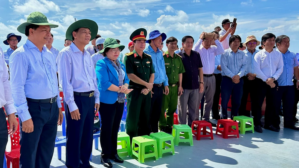 Chính thức mở rộng thí điểm sử dụng cát biển làm nền đường cao tốc