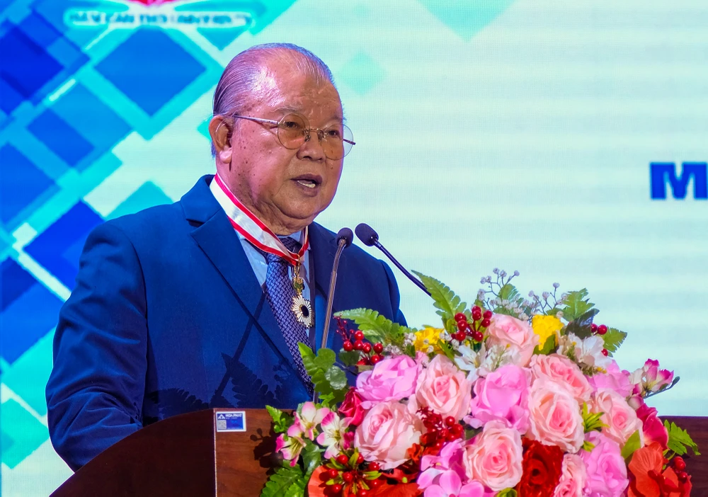 GS-TS Võ Tòng Xuân