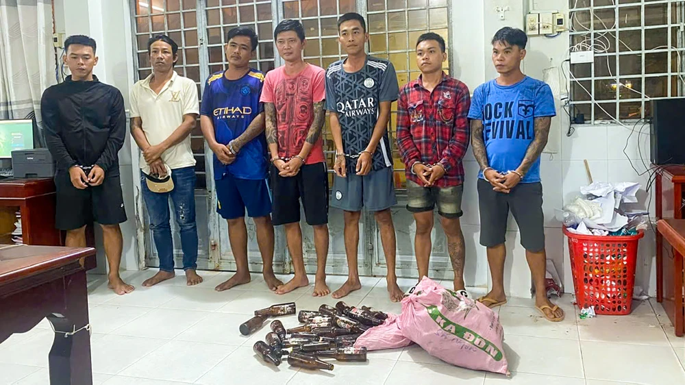 Công an tỉnh Kiên Giang bắt thêm 1 nhóm 'làm luật' trên vùng biển