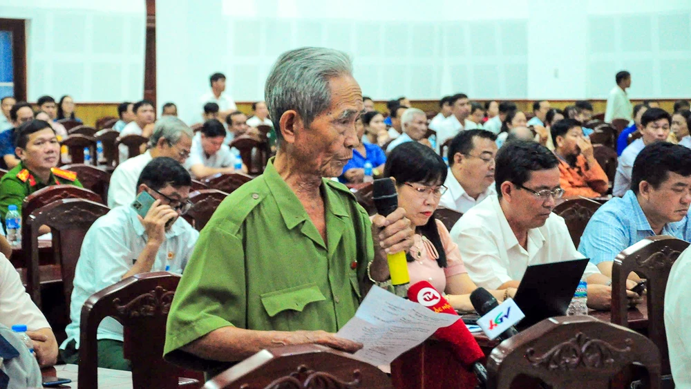 Chủ tịch Quốc hội tiếp xúc cử tri tỉnh Hậu Giang sau kỳ họp thứ 8