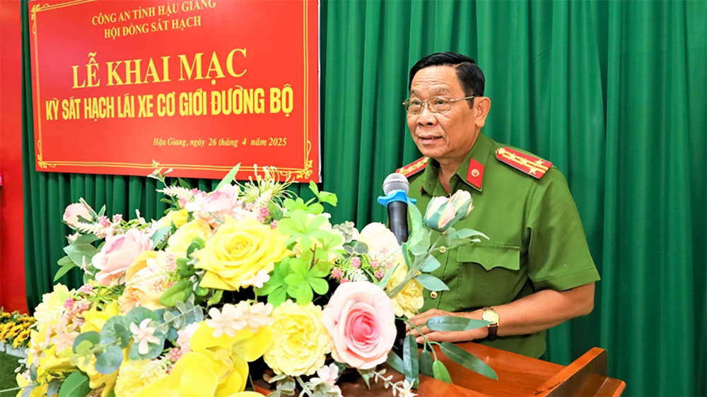 Công an tỉnh Hậu Giang tổ chức thi sát hạch lái xe