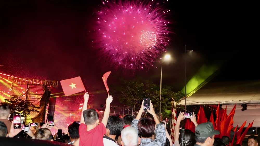 tp-can-tho-ban-phao-hoa- - 1 (5).jpeg