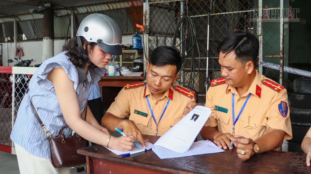 CSGT Công an TP Cần Thơ tổ chức kỳ sát hạch lái xe đầu tiên