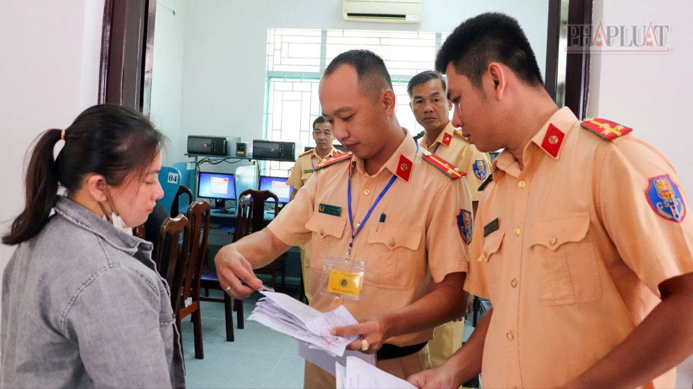 CSGT Công an TP Cần Thơ tổ chức kỳ sát hạch lái xe đầu tiên