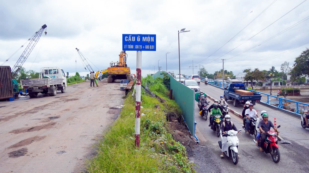 cầu Ô Môn trên Quốc lộ 91 ở TP Cần Thơ