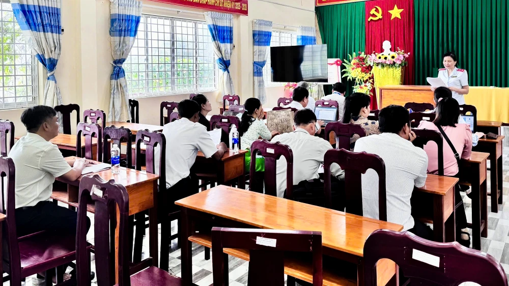 Hiệu trưởng và 2 kế toán trường phổ thông ở tỉnh An Giang có nhiều vi phạm