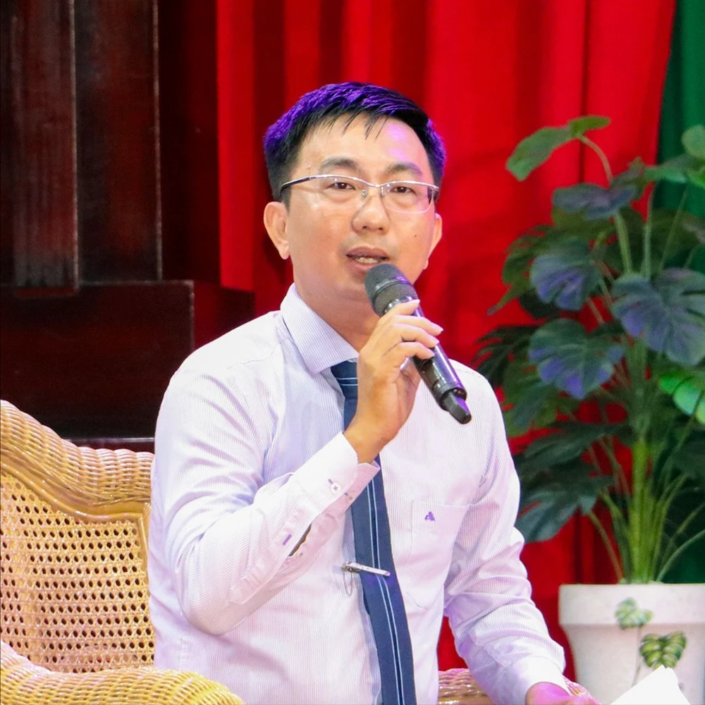 diễn đàn trao đổi về kiến thức trong bộ quy tắc ứng xử phòng chống quấy rối tình dục cho sinh viên