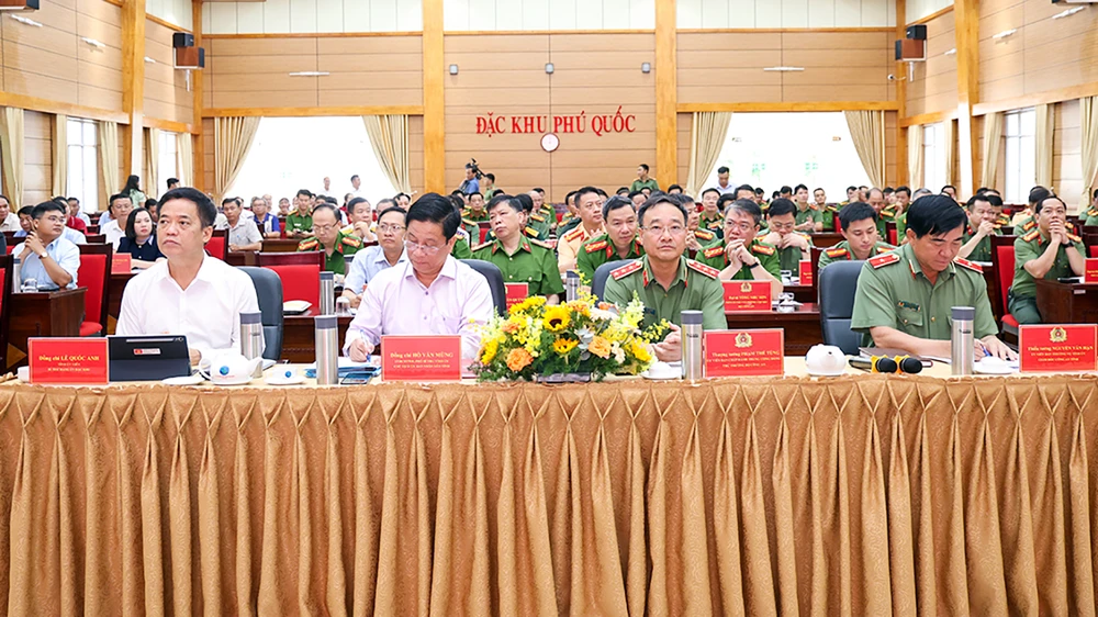cong-an-an-giang-phu-quoc-3.jpg
