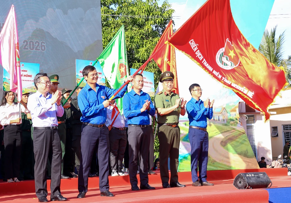 trung-uong-doan-ra quan-an-giang-nguyen-thanh-nghi-2.jpg