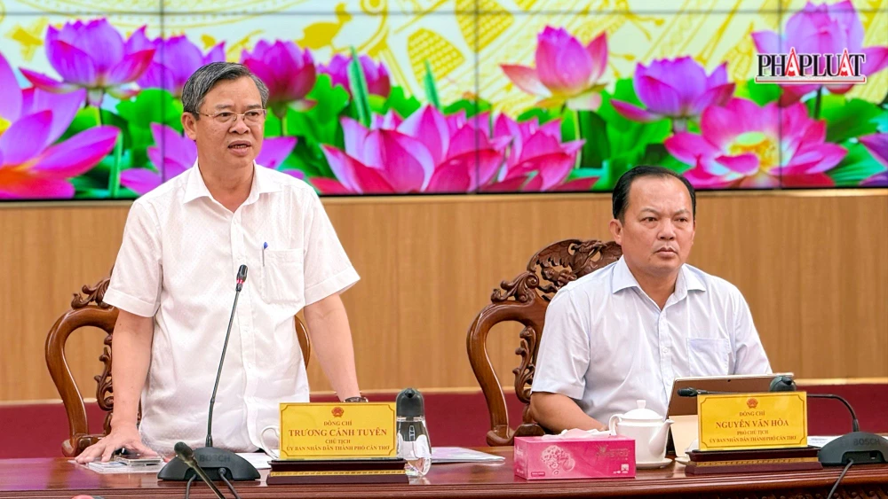 chu-tich-tp-can-tho-hop-cao-toc-truc-ngang-3.jpg