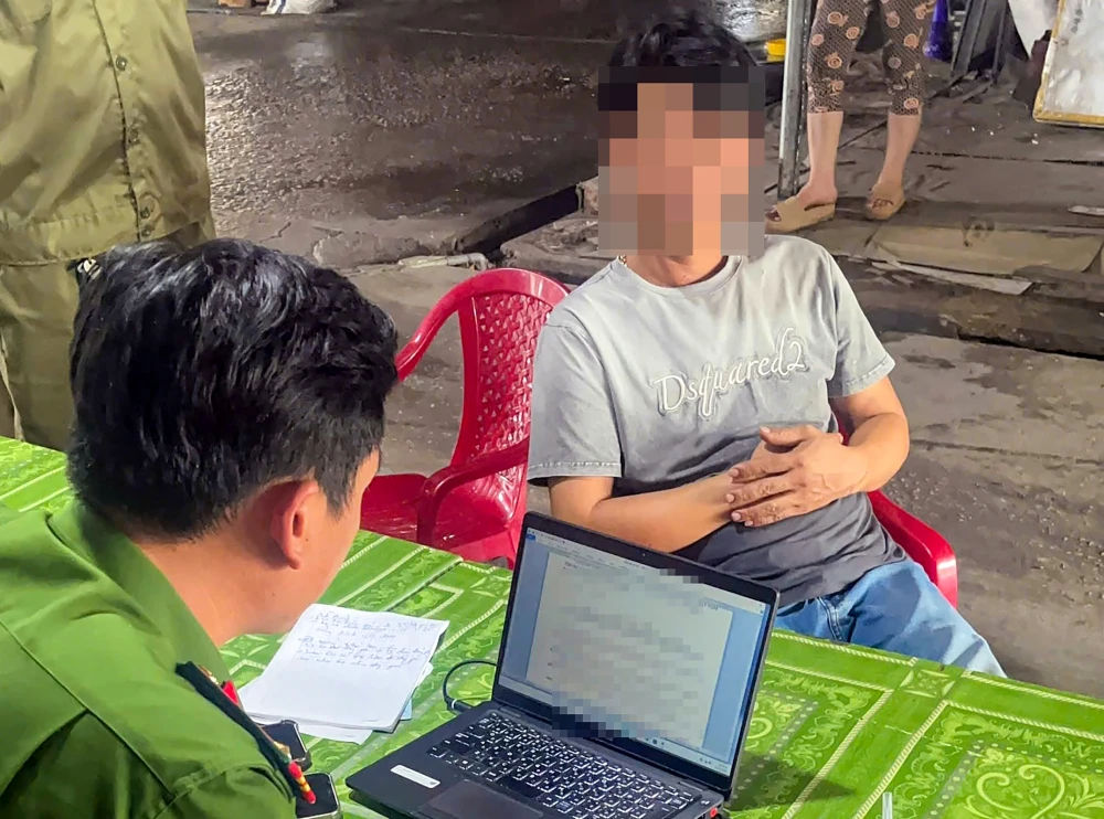 cong-an-an-giang-livestream-mang-xa-hoi.jpg
