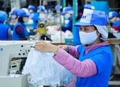 Phương Tây đeo khẩu trang và cơ hội của doanh nghiệp Việt