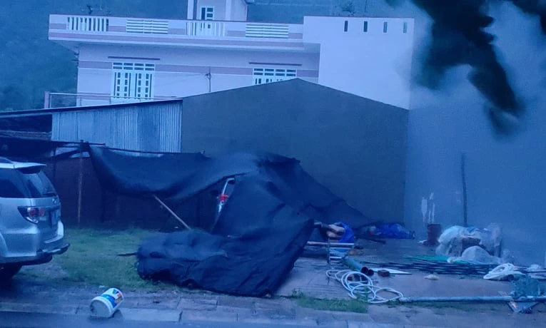 6 giờ sáng nay, 28-10: Sóng biển trắng trời đảo Lý Sơn ảnh 5