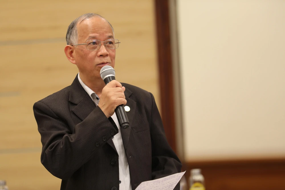 Chuyên gia kinh tế Nguyễn Minh Phong nêu ý kiến tại hội thảo. Ảnh: NT