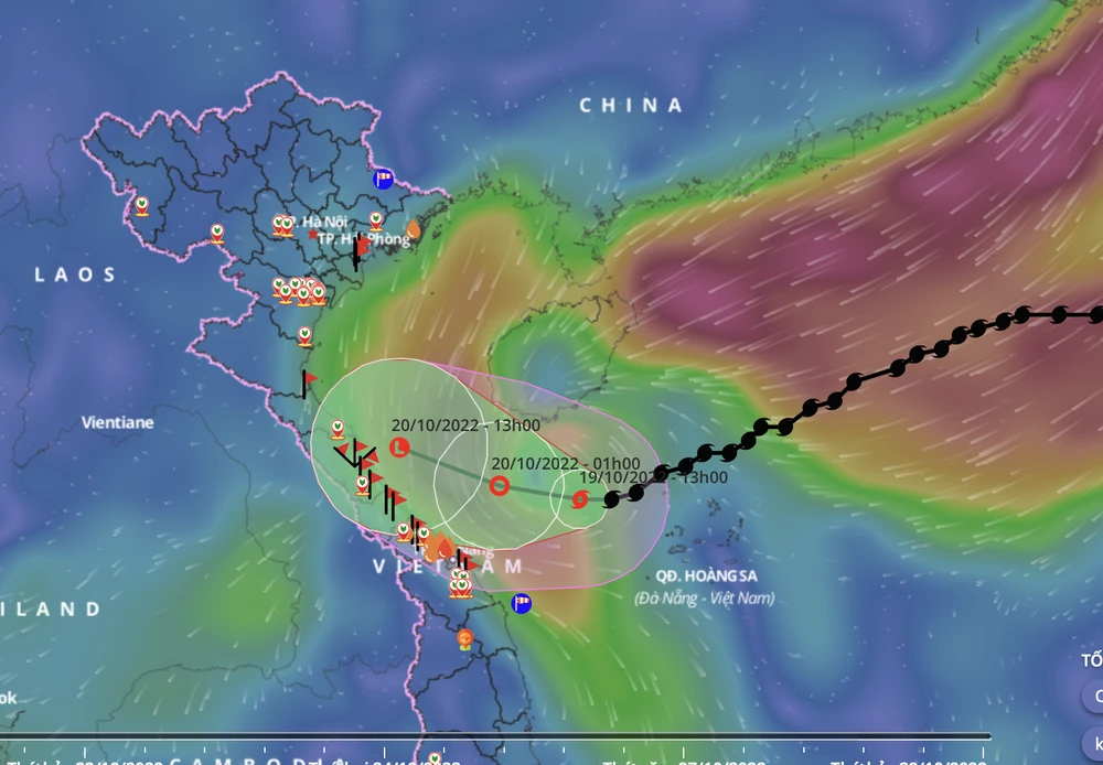 Bão số 6 đang ở trên vùng biển Quảng Trị - Quảng Ngãi. Ảnh: VNDMS