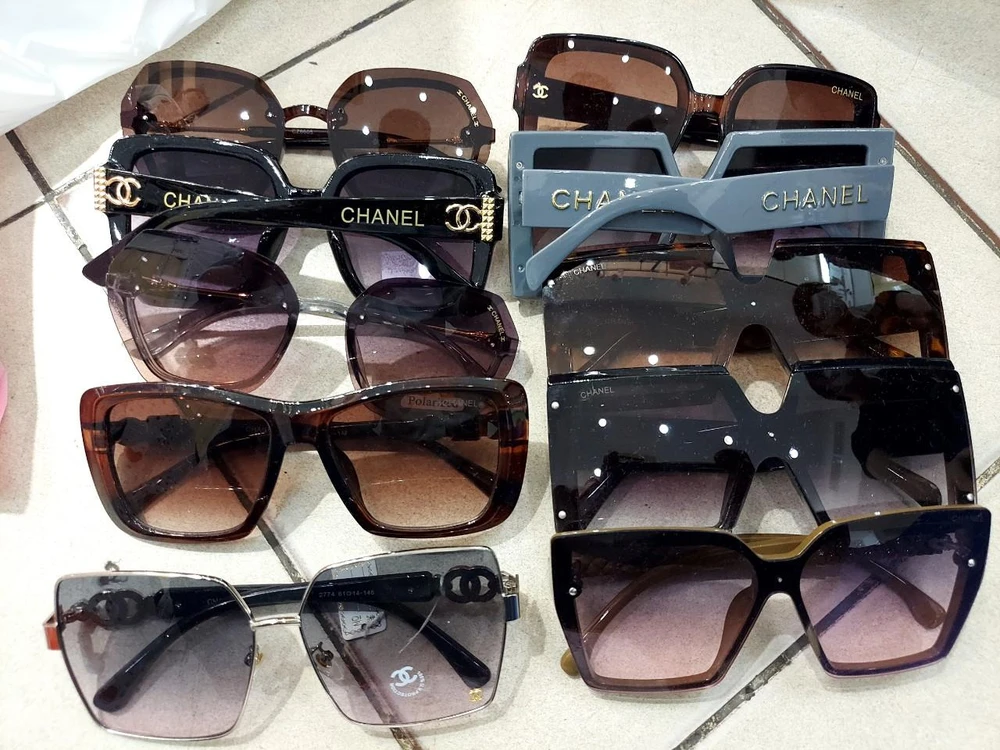 Một số sản phẩm được ghi nhận tại thời điểm kiểm tra. Ảnh: QLTT