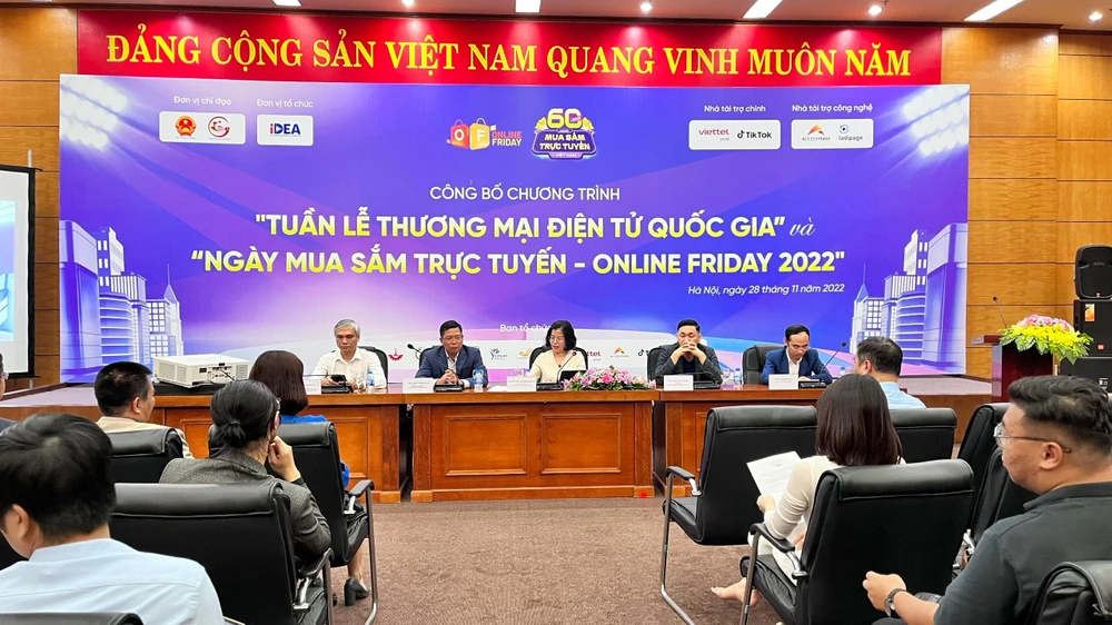 Cục Thương mại điện tử và Kinh tế số họp báo thông tin về Chương trình Tuần lễ Thương mại điện tử quốc gia. Ảnh: PT