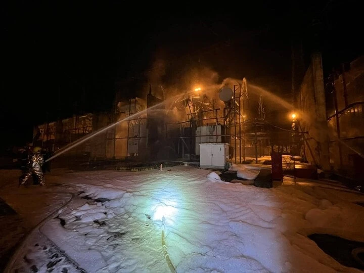 cháy tại trạm biến áp 500kV Hòa Bình.jpg