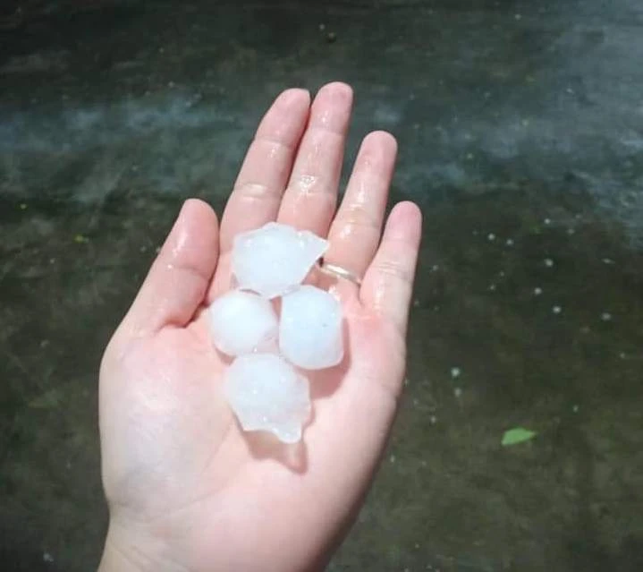 Hà Nội xuất hiện mưa đá