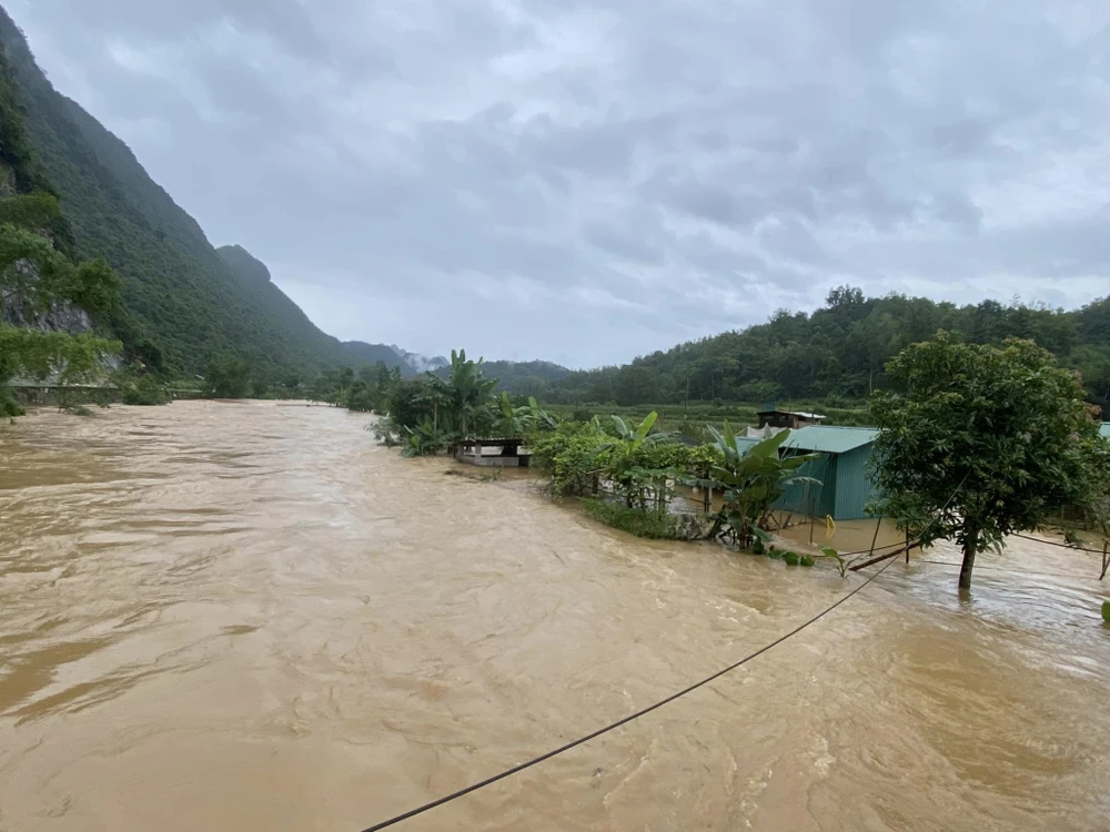 lũ trên sông Gâm.jpeg