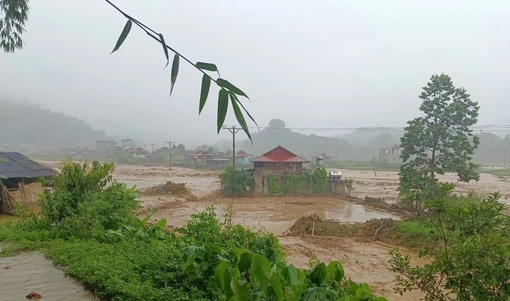 mưa lũ ở Sơn La..jpg