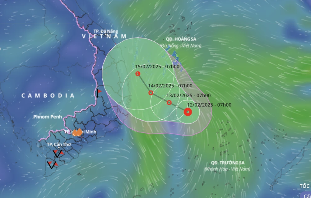 Biển Đông xuất hiện áp thấp nhiệt đới, hướng vào Bình Định - Ninh Thuận